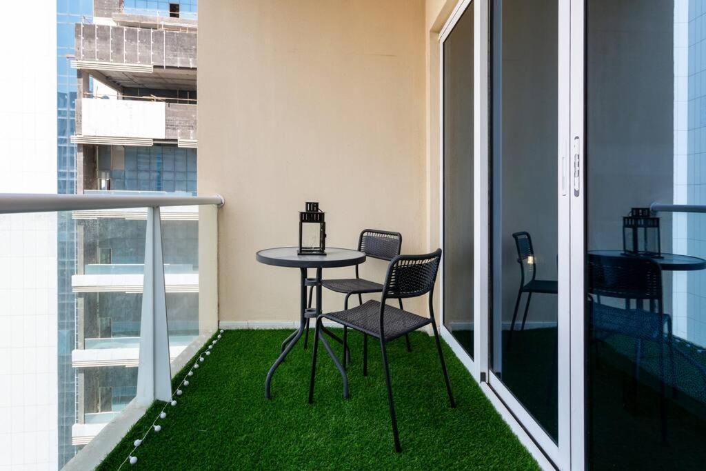 Lake View Jlt - Lovely Apartment In Dubái Exterior foto